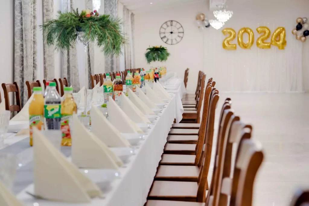 Sala bankietowa przygotowana na przyjęcie